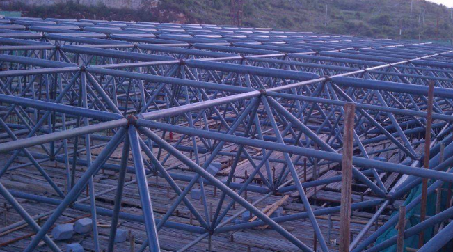 迪庆概述网架加工中对钢材的质量的过细恳求